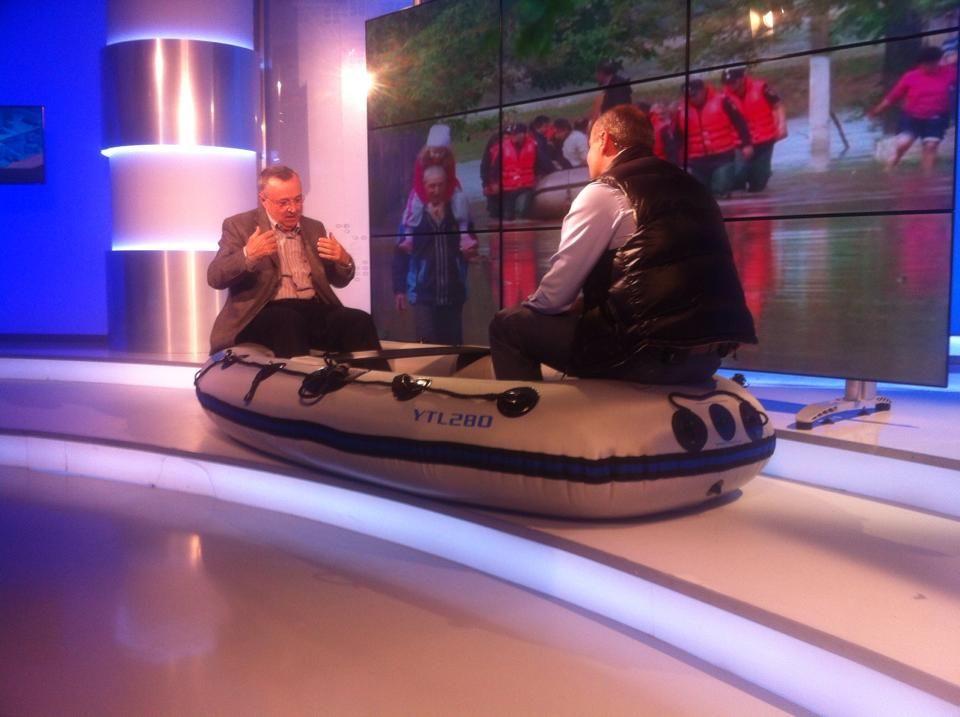 Ion Cristoiu şi Rareş Bogdan au văzut România din barcă, în studioul Realitatea TV