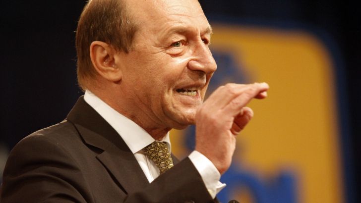 Băsescu cere curăţarea Internelor: Am găsit corupţie la Interne, în Poliţie şi chiar şi la ISU