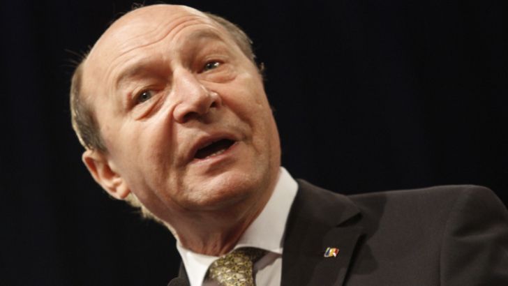 Băsescu: Avem o problemă cu rezerviştii, foarte mulţi sunt plecaţi la muncă în străinătate