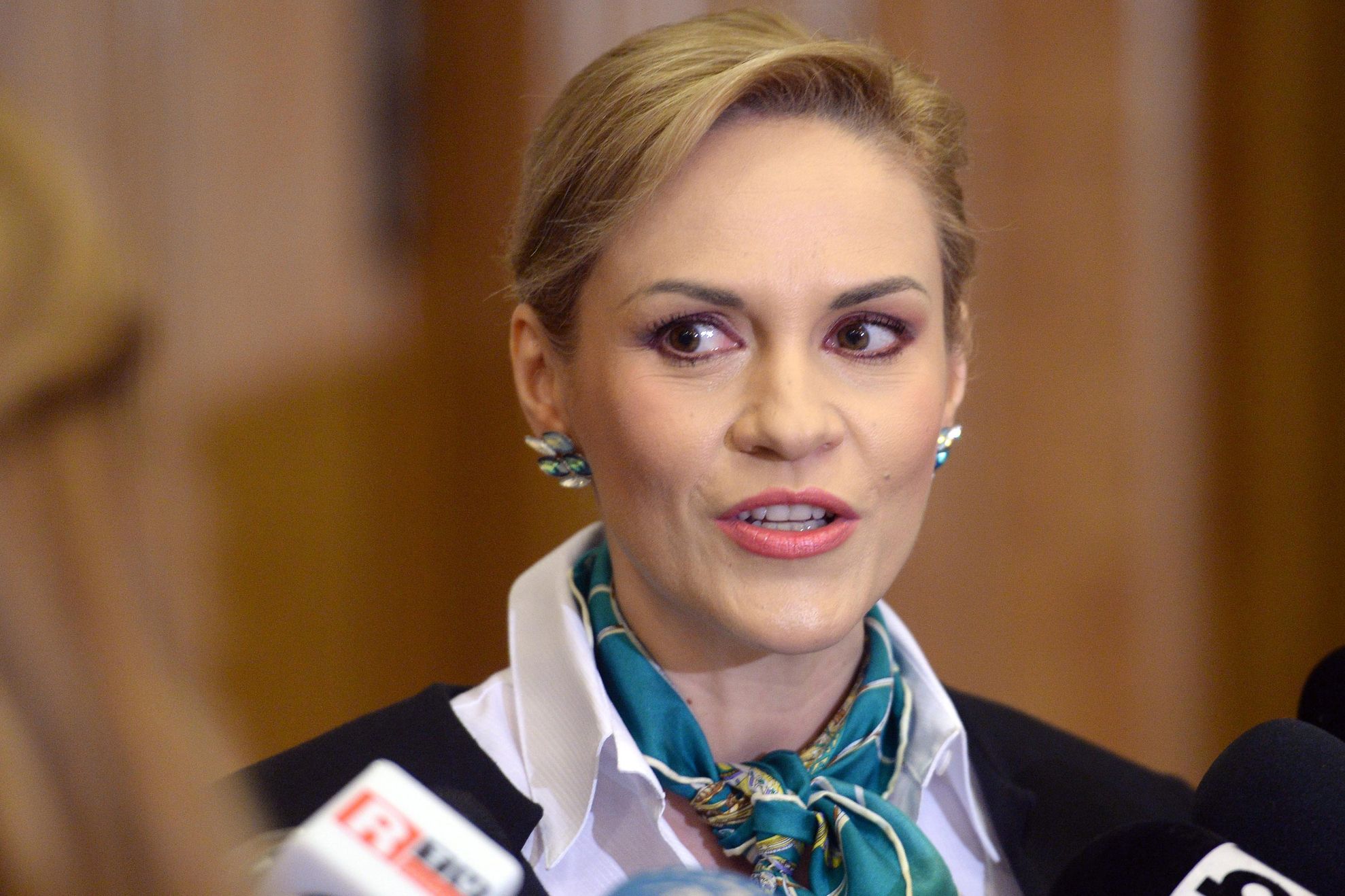 Firea: Băsescu i-a terfelit pe toţi cei apropiaţi mie, i-a mai rămas să se războiască doar cu morţii