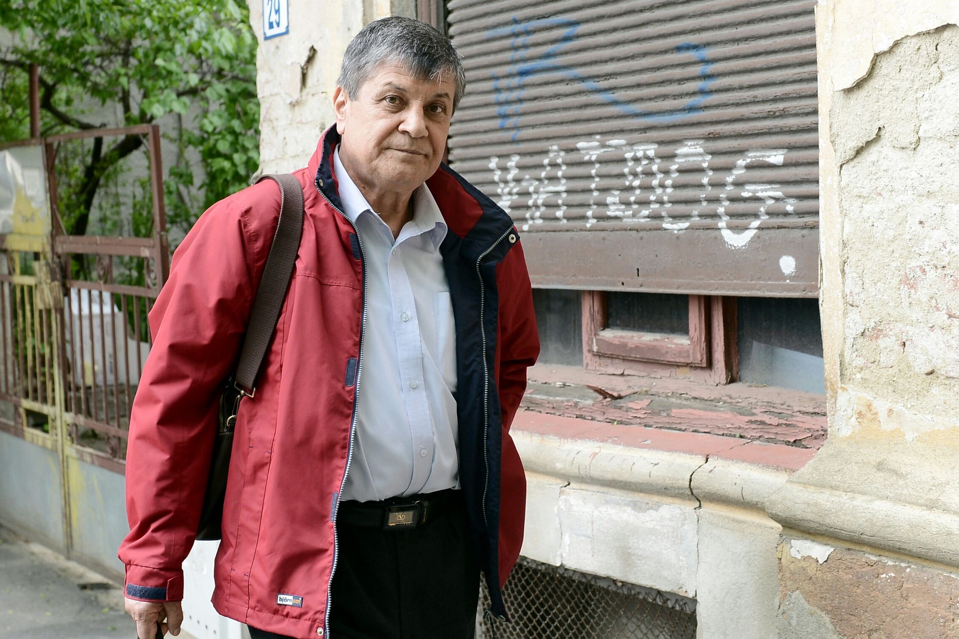 Cum îşi racola judecătorul MUSTAŢĂ clienţii. "PRIETEN LA CATARAMĂ" cu un apropiat al CĂMĂTARILOR 