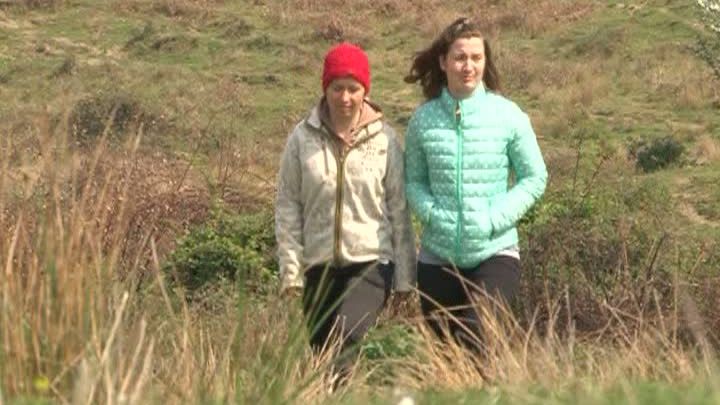 Ciobănițe de succes la 21 de ani. Citește povestea gemenelor Denisa și Daniela 