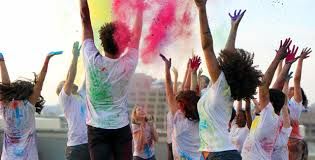 Câți dintre angajații români au luat PRIME DE PAȘTE în bani