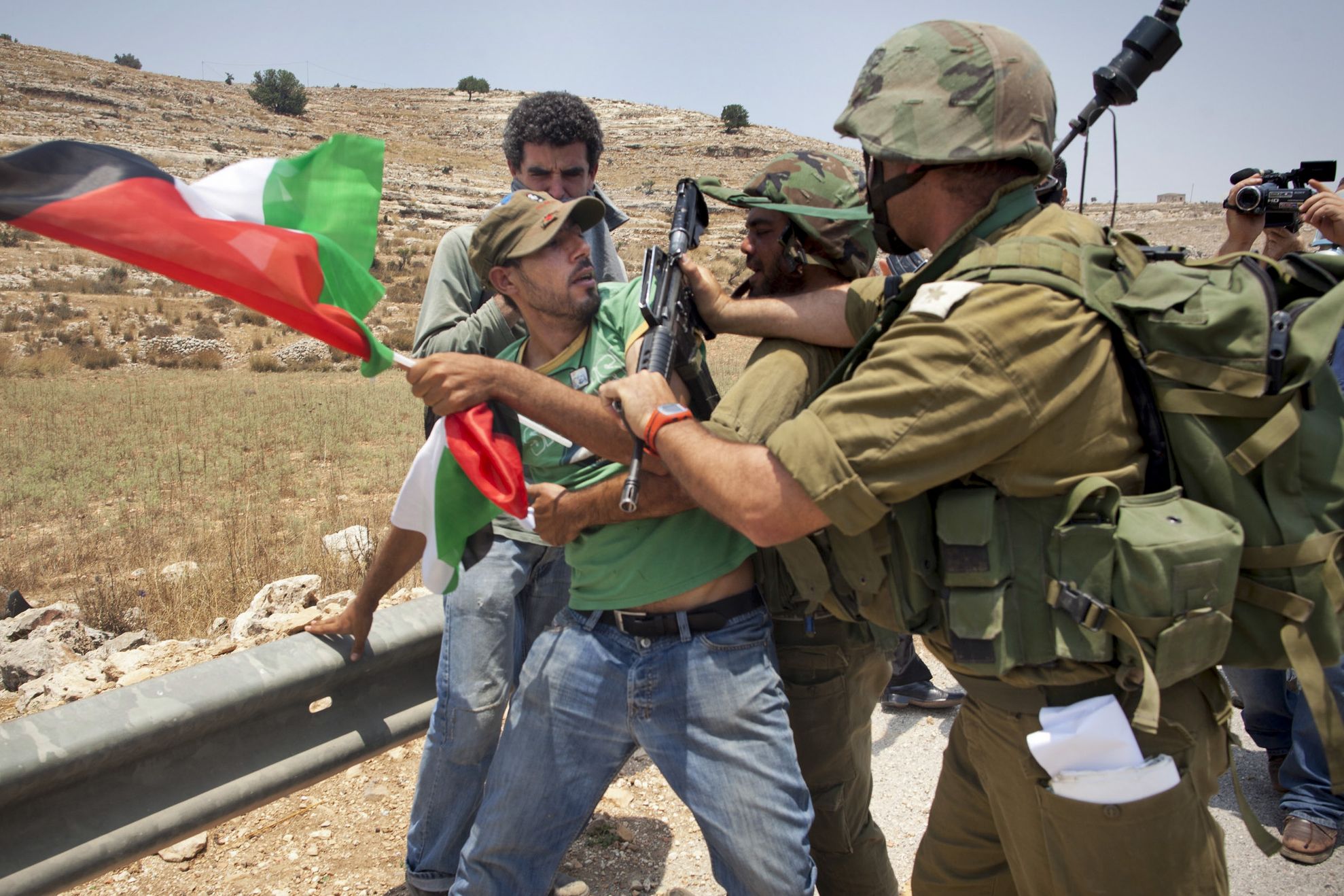 UE îndeamnă Israelul să anuleze unele măsuri antipalestiniene