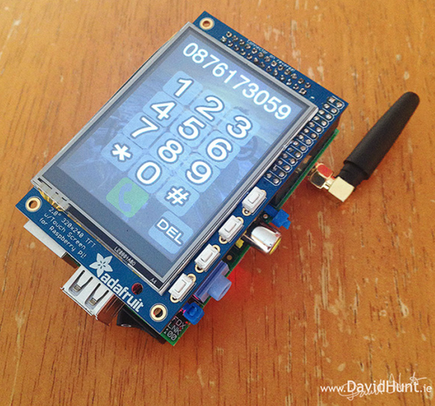 Cum arată primul smartphone bazat pe Raspberry Pi, construit cu 158 dolari