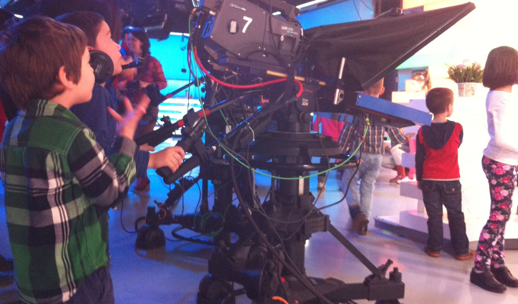Fluturași de aprilie invadează studiourile Realitatea TV