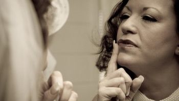 DR. OZ: 7 semne ca îmbătrâneşti prea repede