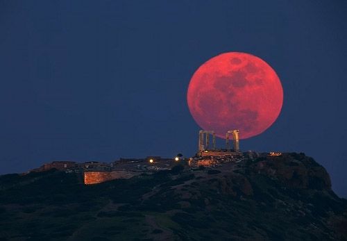 Vine "din nou" sfârşitul lumii? Fenomenul ce se va petrece pe 15 aprilie