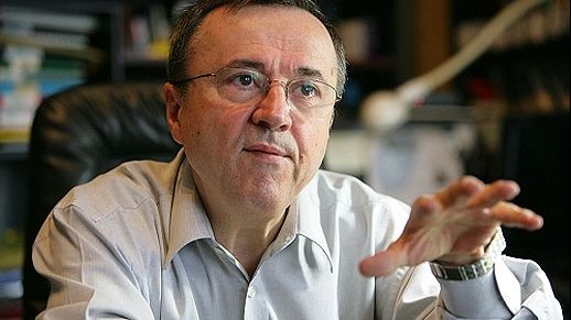 ION CRISTOIU. Mutarea lui Ponta la Ministerului Apărării e fumăraie. Acoperă ceva grav