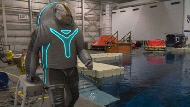 NASA a prezentat costumul spațial pentru misiunile pe Marte