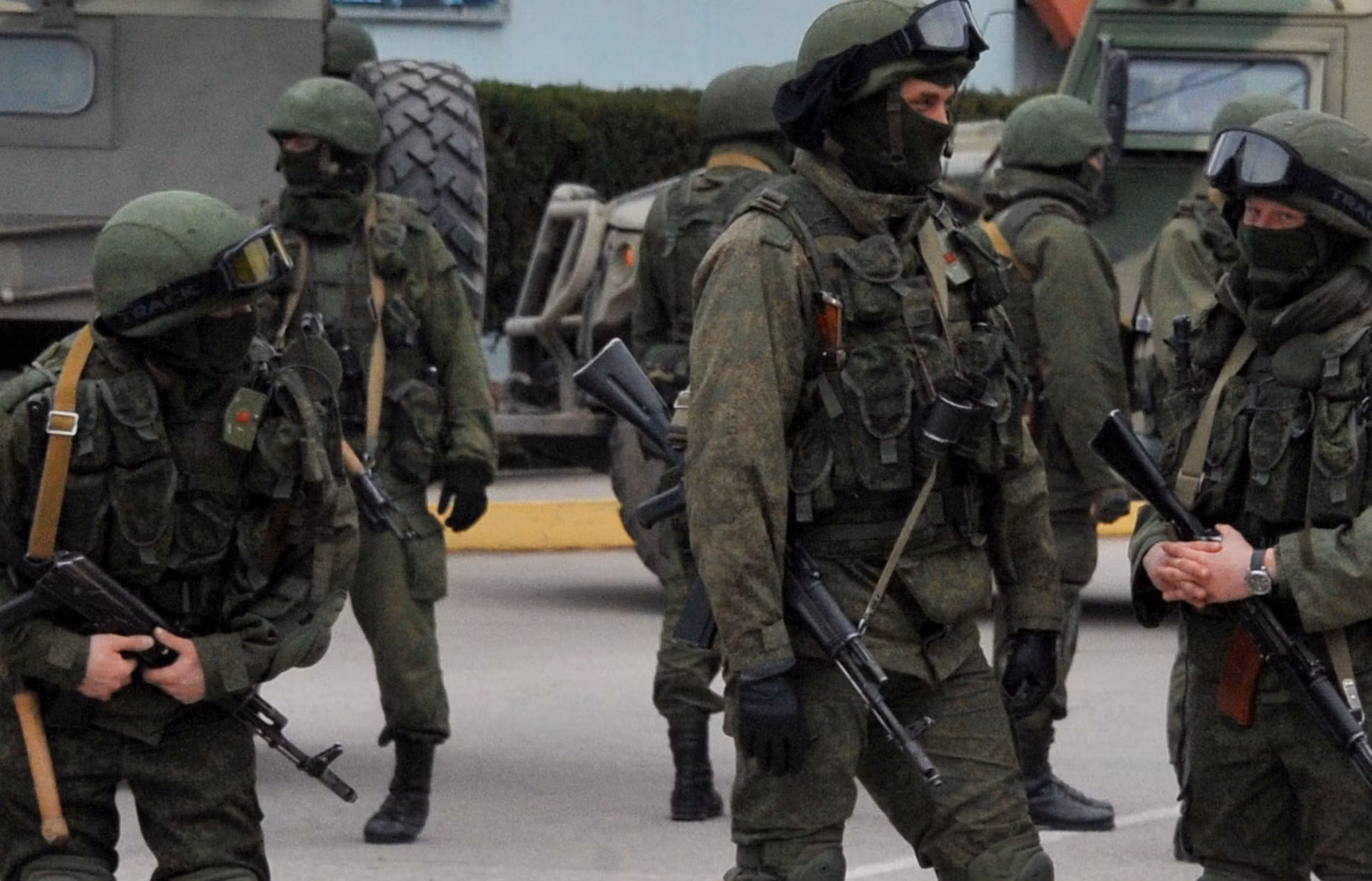 Insurgenţi proruşi au atacat o unitate militară din oraşul ucrainean Lugansk