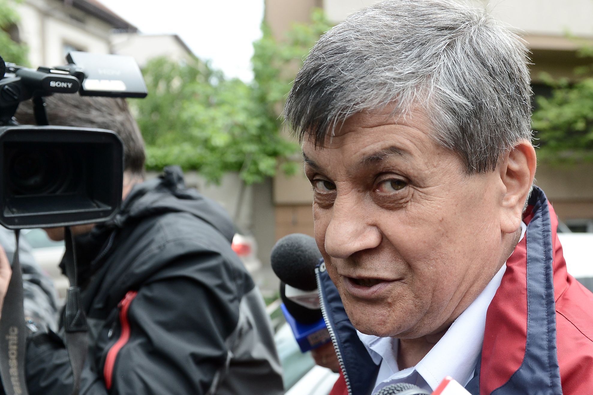 Judecătorul Stan Mustaţă şi grefiera Mariana Curea rămân în arest