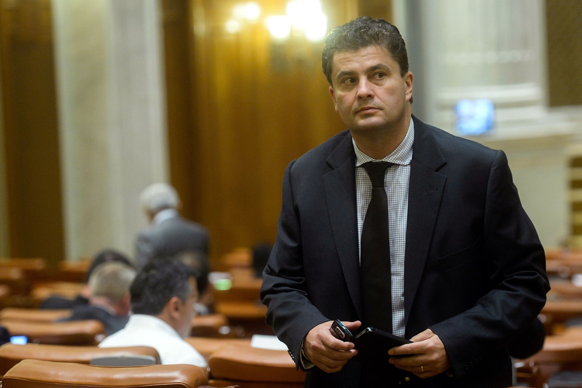 Florin Popescu a scăpat de arestare mulţumită votului colegilor