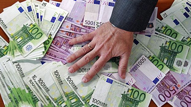 Consilieri locali, urmăriţi penal pentru abuz în serviciu