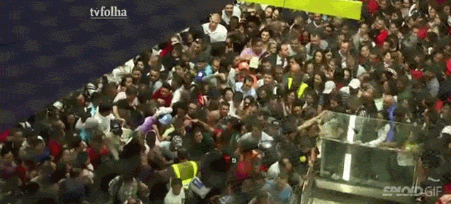 Mai ceva ca în World War Z! Imaginile VIRALE cu haosul de la metroul din Sao Paulo
