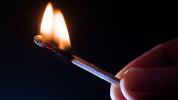 Un bărbat şi-a dat foc în Gara de Nord, din Bucureşti