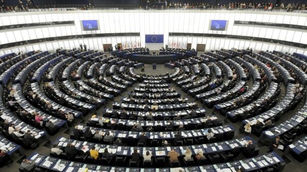 E BINE SĂ FII EUROPARLAMENTAR. Care sunt privilegiile