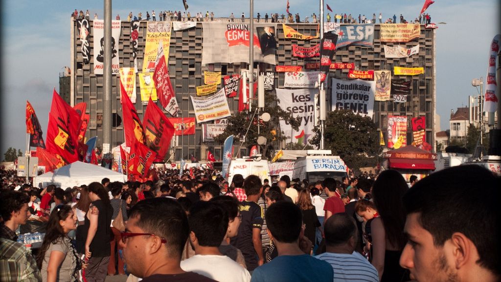 Erdogan: Cei care vor să manifesteze în piaţa Taksim vor fi arestaţi
