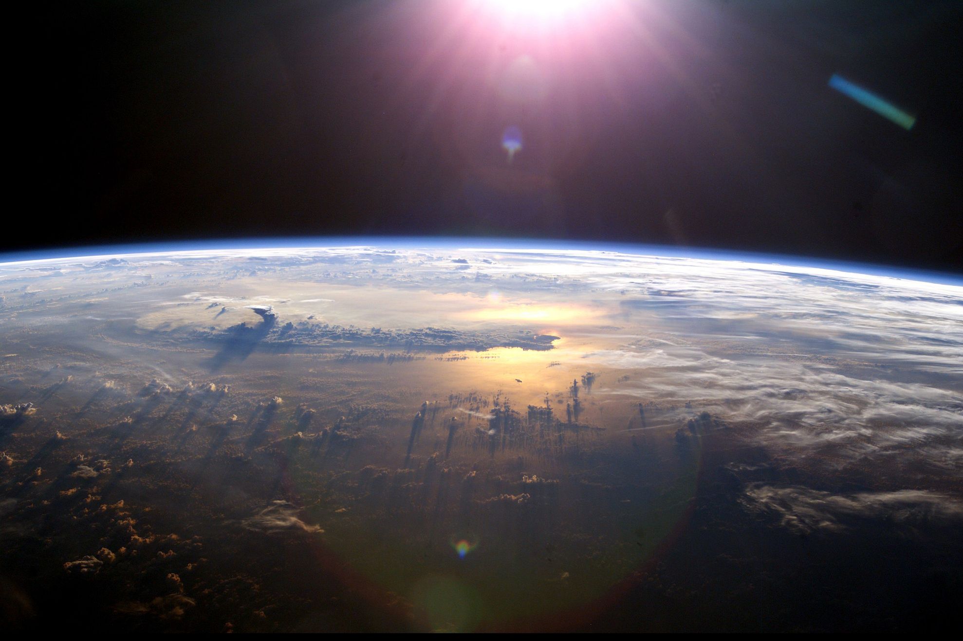 NASA transmite imagini cu Terra, văzută de pe ISS, în timp real. VIDEO LIVE