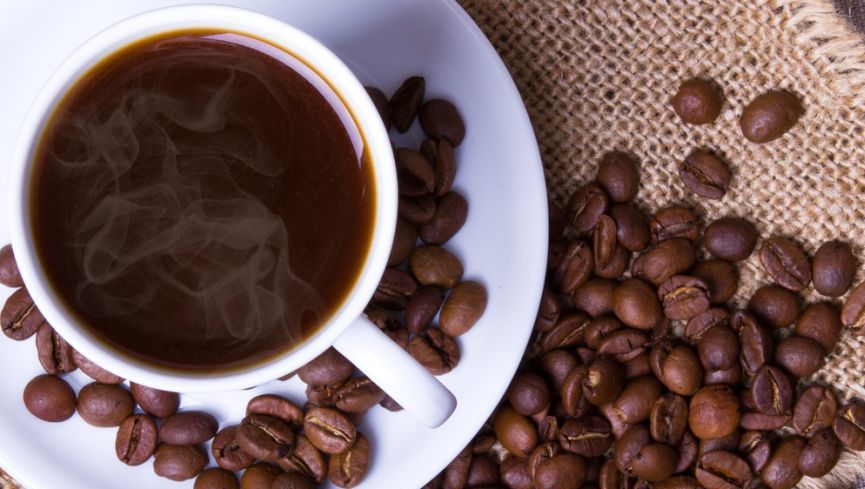 Mit sau realitate? Cafeaua deshidratează?
