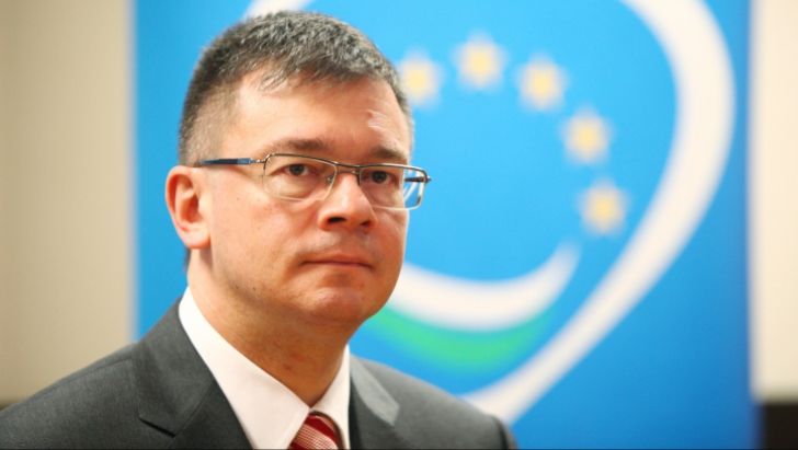 Mihai Răzvan Ungureanu: PREŞEDINTELE A PRIMIT INFORMAŢII din partea SERVICIILOR 