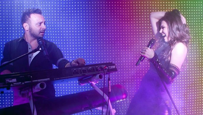 PONTA MERGE LA EUROVISION alături de patru copii