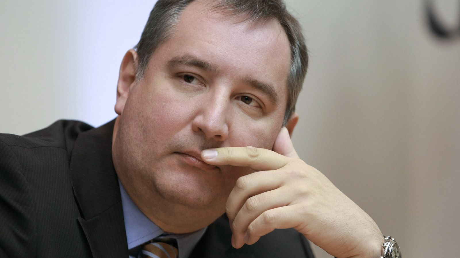RUSIA AMENINŢĂ ROMÂNIA.Rogozin: Domnilor români, vă vom explica cine sunteţi şi ce credem despre voi