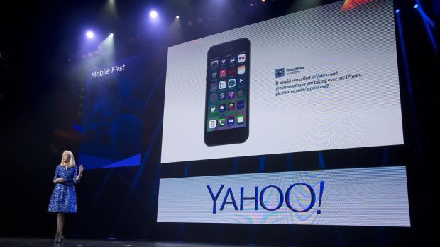 Yahoo va concedia 400 de angajaţi