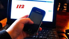 Amendat pentru că a sunat beat la 112. Judecătorul a anulat amenda după ce a constatat că bărbatul era bâlbâit!