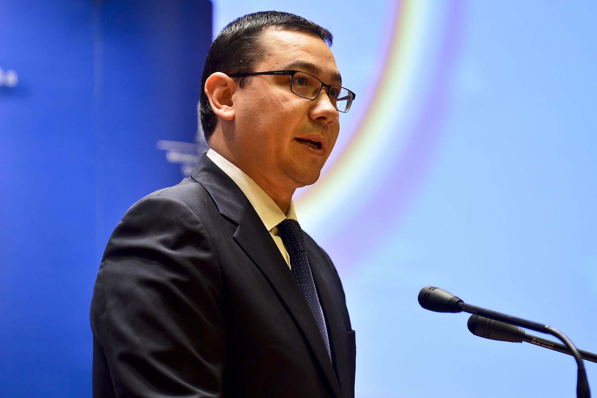 Cozmin Gușă: "Victor Ponta este disperat, nu știe cum să mai acopere găurile din buget"