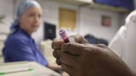 STATUL, ÎNVINS DE BOLNAVII DE CANCER: "Luptăm pentru o şansă la viaţă". CNAS face recurs