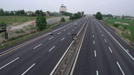 Contractul pentru primii 6,5 kilometri ai autostrăzii Bucureşti - Ploieşti, aproape de reziliere