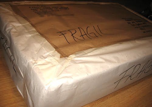 Un ieşean a primit un colet din străinătate. Ce a urmat e şocant. Familia e îngrozită