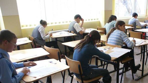 Elevii se întorc la şcoală. Când încep tezele