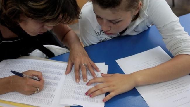 EVALUAREA NAŢIONALĂ 2014. Peste 166 de mii de elevi sunt ateptați la examen
