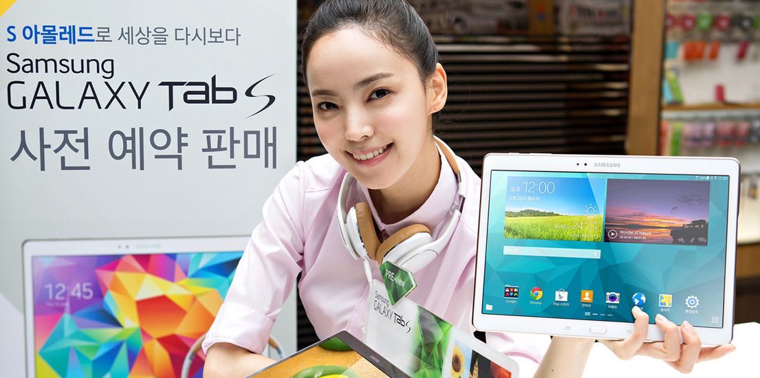 Samsung a scos la vânzare cea mai puternică tabletă din lume
