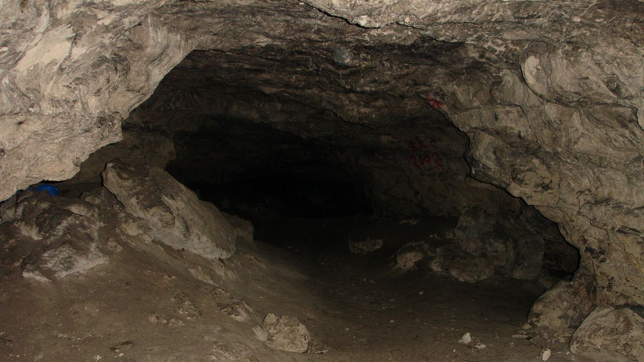 Peştera misterioasă din România: dispariţii inexplicabile şi o poartă spre o altă lume