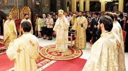 Religia ţine pasul cu tehnologia. Aplicaţia ce le permite credincioşilor să asculte SLUJBA pe mobil 