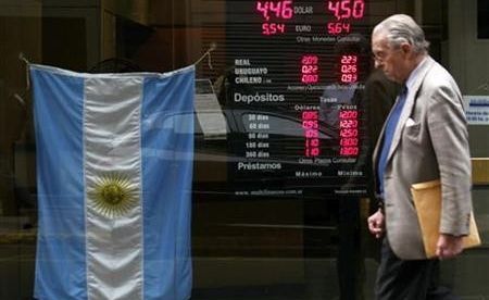 Argentina în FALIMENT. "Este o ţară pe marginea PRĂPASTIEI"