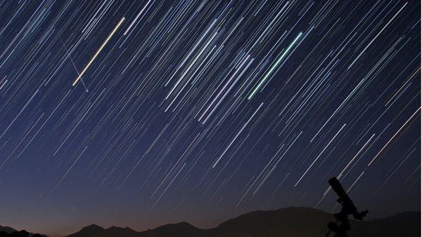 PLOAIA DE STELE! Delta Aquaridele la apogeu, în această noapte 