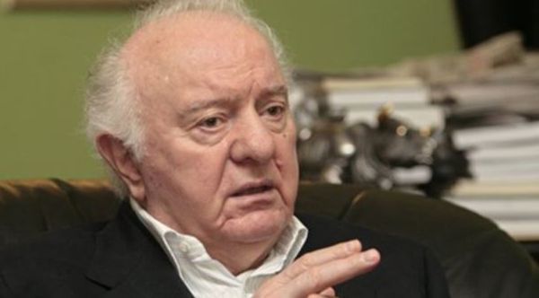 Fostul preşedinte georgian EDUARD ŞEVARDNADZE A MURIT