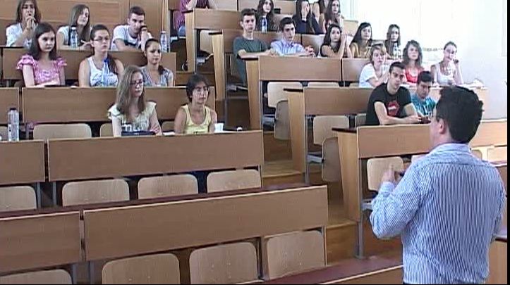 ADMITERE FACULTATE 2014. FACULTATE DE PROBĂ la prima instituţie de învăţământ superior din România 