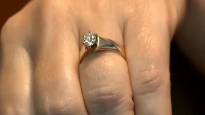 A pierdut inelul cu diamante și l-a găsit după cinci ani într-un loc incredibil 