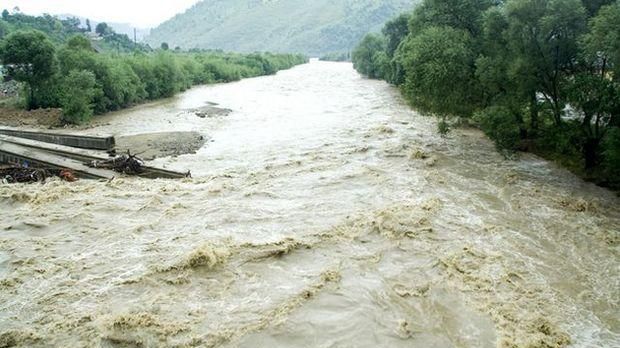 Râurile din 10 judeţe, sub Cod galben de VIITURĂ până la miezul nopţii/ Arhivă foto