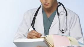 4 moduri în care medicul îţi poate face rău fără să vrea