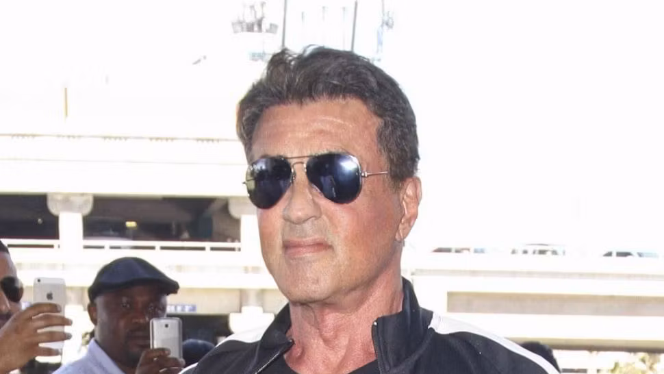 La 92 de ani, mama lui Stallone trage de fiare mai ceva ca un culturist