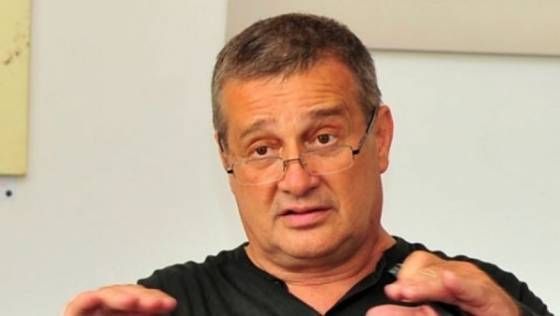 Mircea Dinescu atacă dur liderii politici de la București (foto: arhivă)