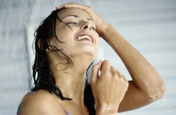 Cleric egiptean: bărbaţii le pot spiona pe femei la duş