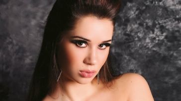 Scandalul artistei moldovence care şi-a luat paşaport românesc ca să se plimbe prin UE  