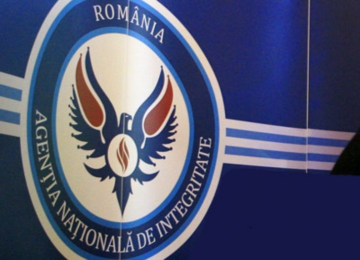 NOUĂ aleşi locali, DESTITUIŢI